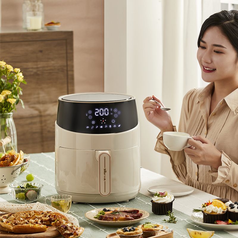 Air Fryer 4,6L com visor holográfico